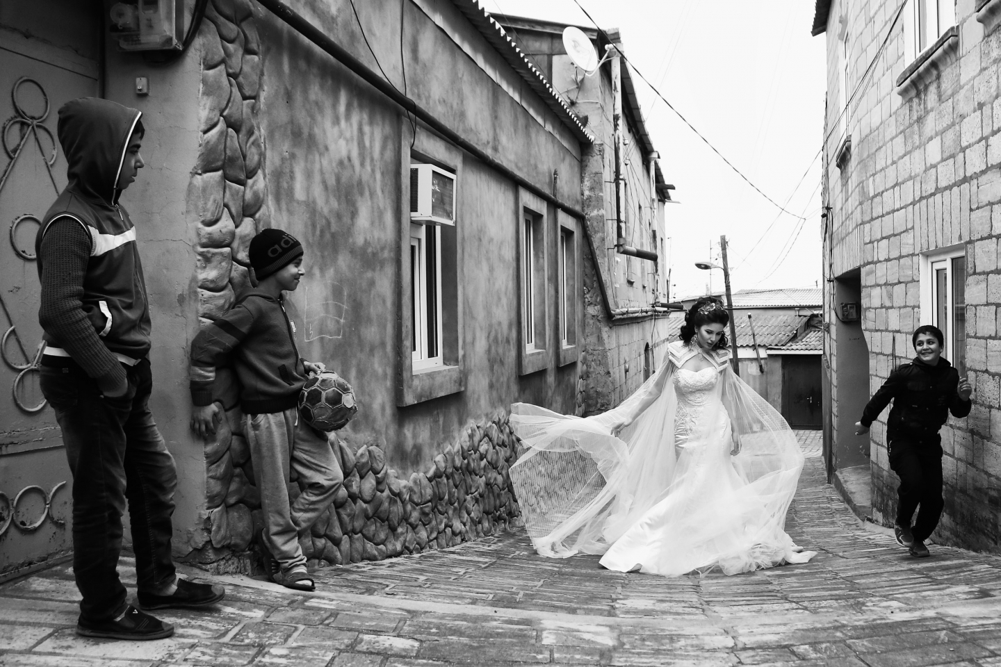 Свадьба на 70 человек we wed. Кемран Ширалиев. Кемран Ширалиев фотограф. Свадебный фотограф Дагестан. Дагестанская свадьба.